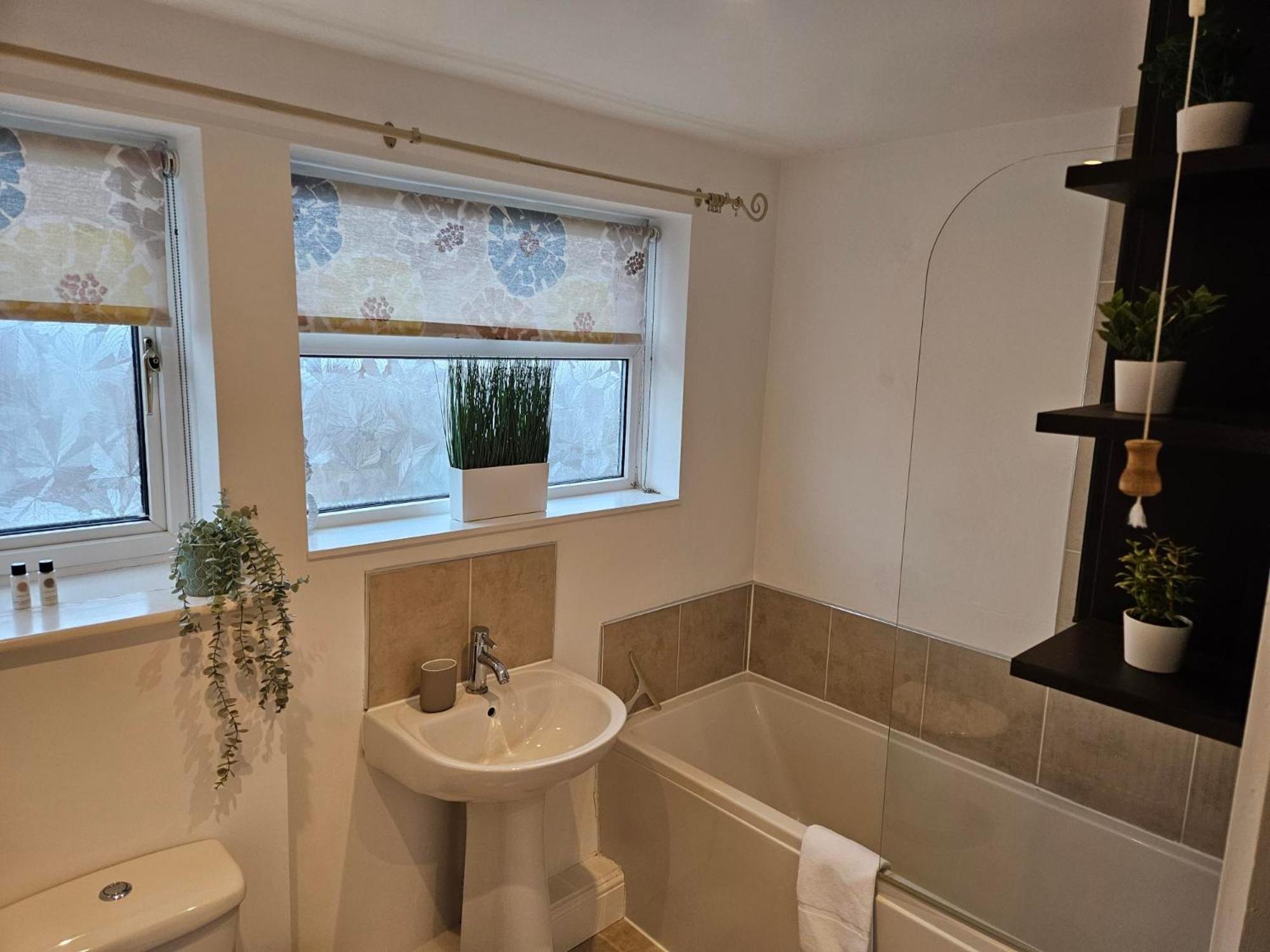 3 Severn Close Contractor In Near Rutland Water Oakham